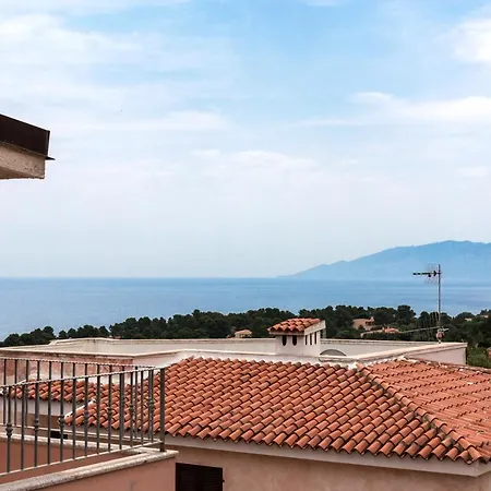 Uncle Leonard's House Apartmán *