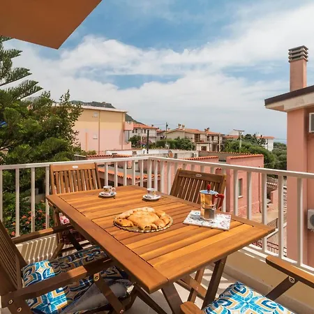 Uncle Leonard's House Cala Gonone